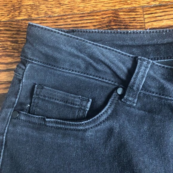Black Jeans with Zipper Detail - Picture 2 of 8